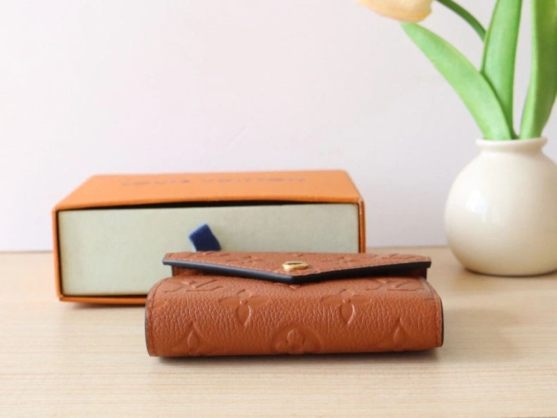 Comfortable LX Wallets 7749