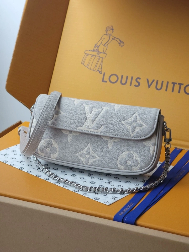 Classic LX Top Handle Bags 7827