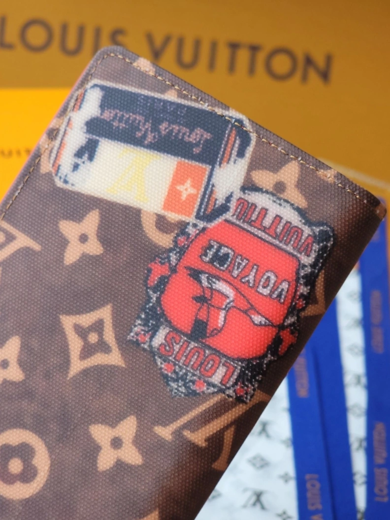 Trendsetting LX Wallets 7734