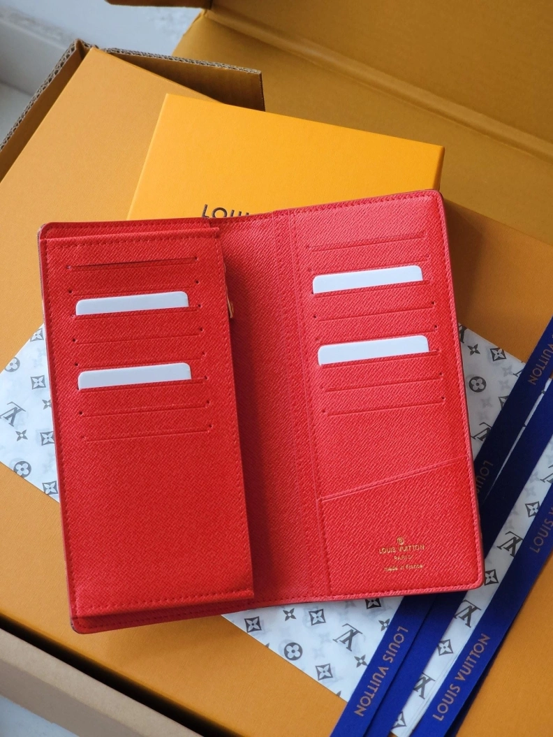 Trendsetting LX Wallets 7734