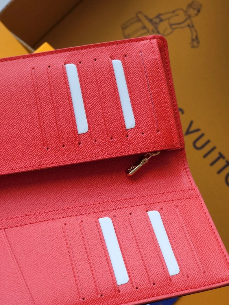 Trendsetting LX Wallets 7734