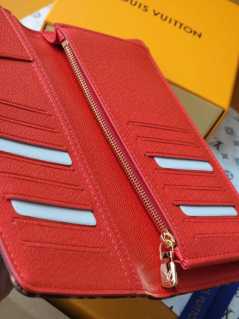 Trendsetting LX Wallets 7734