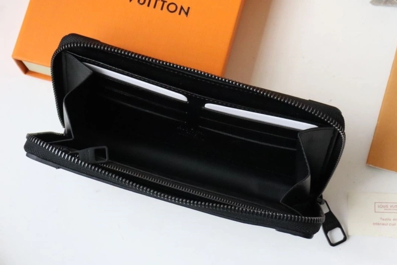 Refined LX Wallets 7743