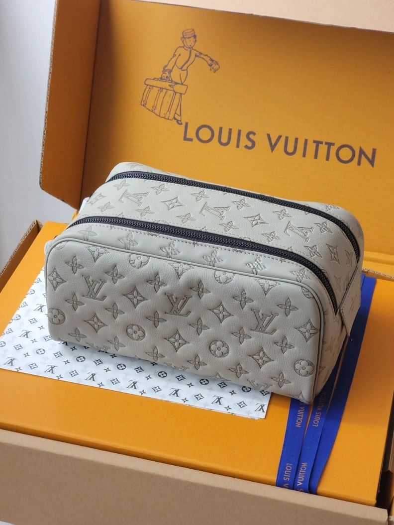 Comfortable LX Cosmetic Bags 7849