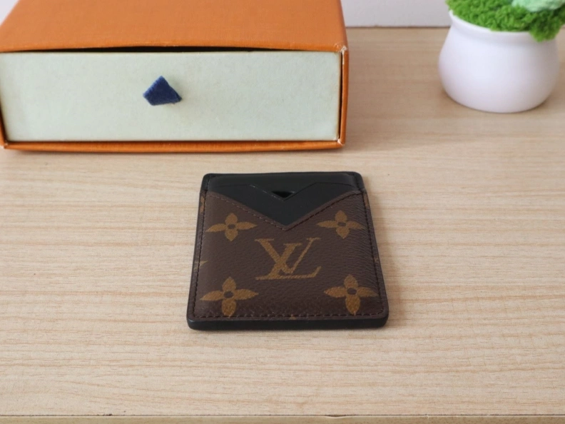 Comfortable LX Wallets 7730