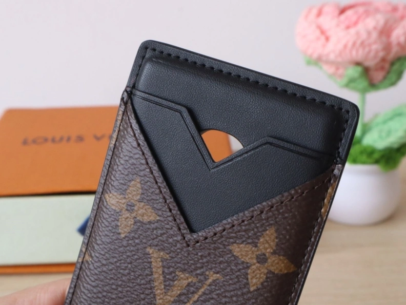 Comfortable LX Wallets 7730