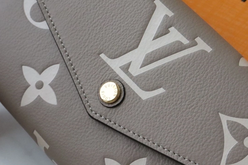 LX Wallets Resilient 7715