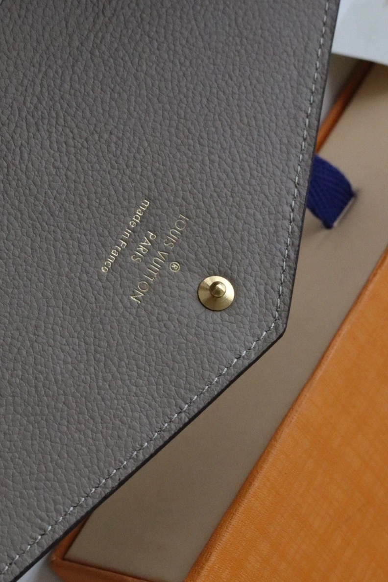 LX Wallets Resilient 7715