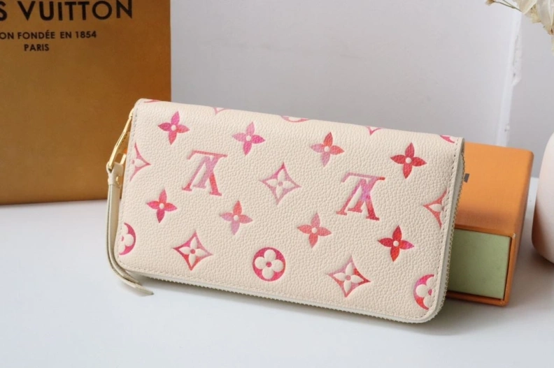 Comfortable LX Wallets 7704
