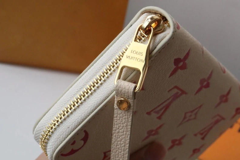 Comfortable LX Wallets 7704
