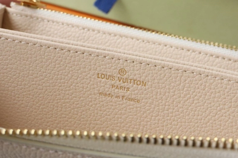 Comfortable LX Wallets 7704