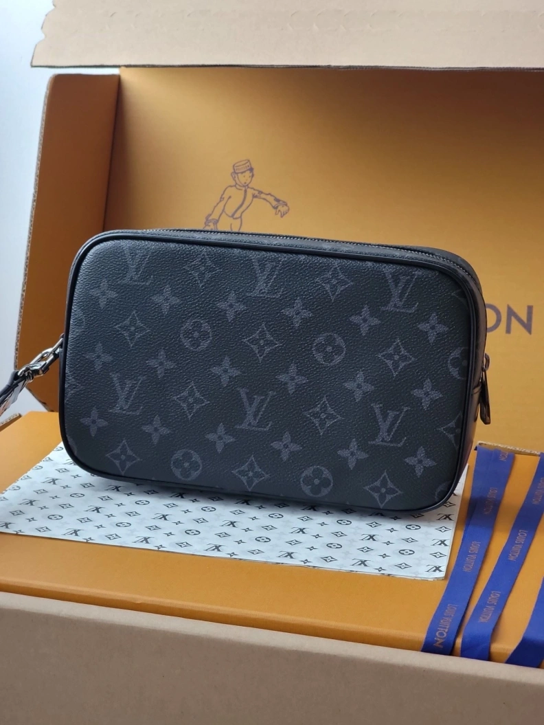 Trendsetting LX Clutch Bags 7880