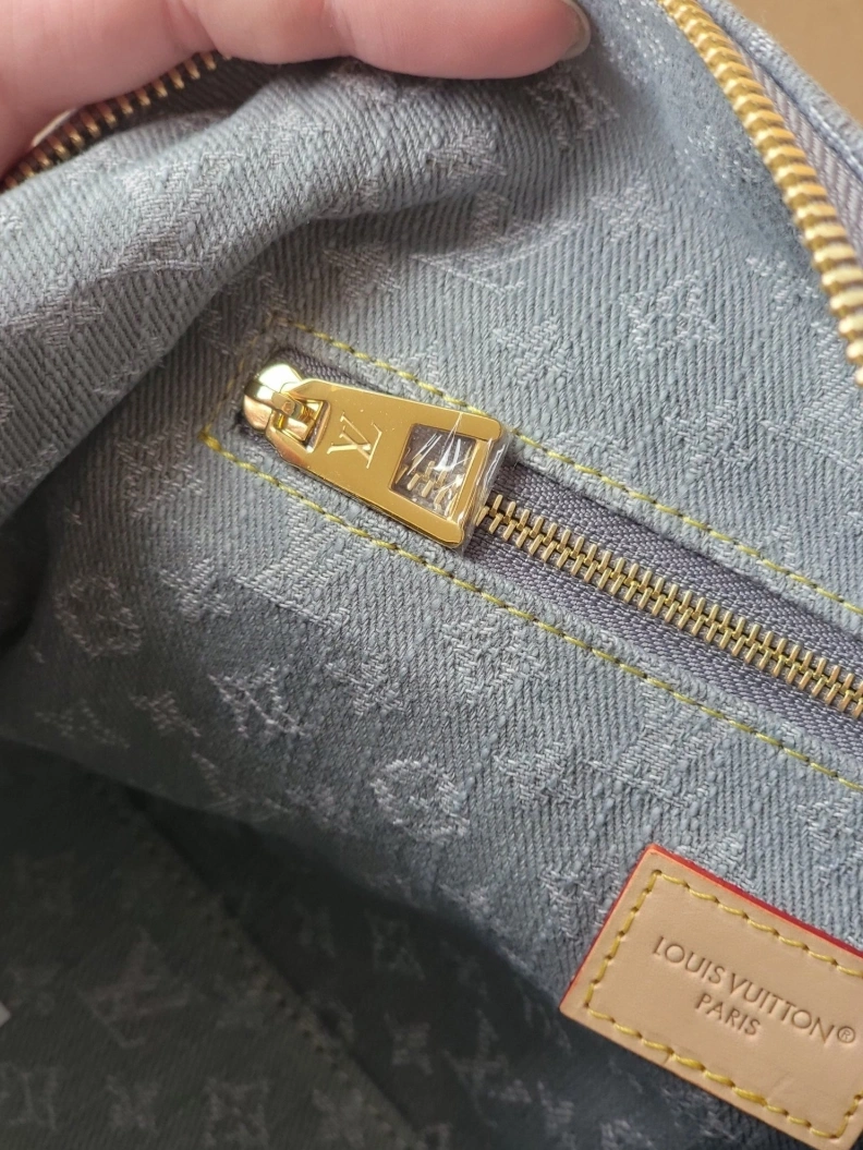 LX Cosmetic Bags Reliable 7854