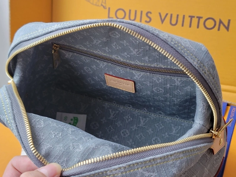 LX Cosmetic Bags Reliable 7854