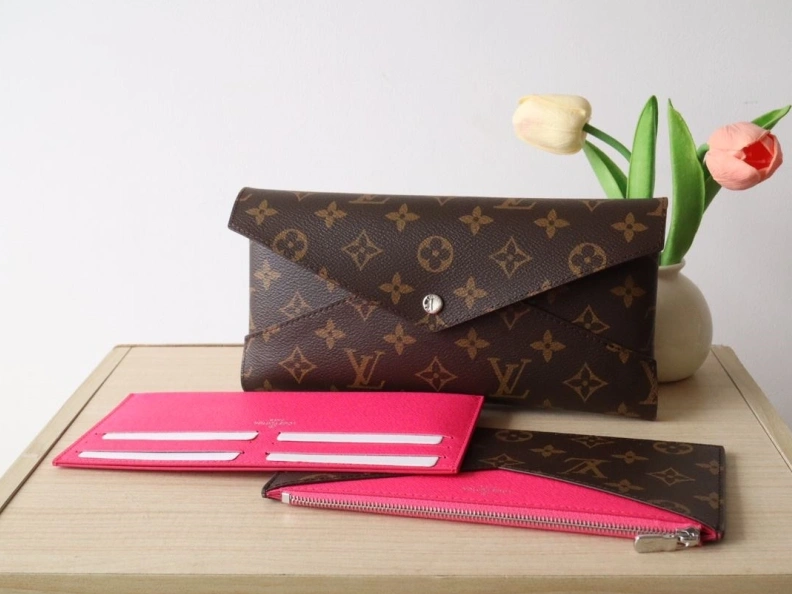 Versatile LX Wallets 7698
