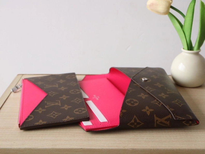 Versatile LX Wallets 7698