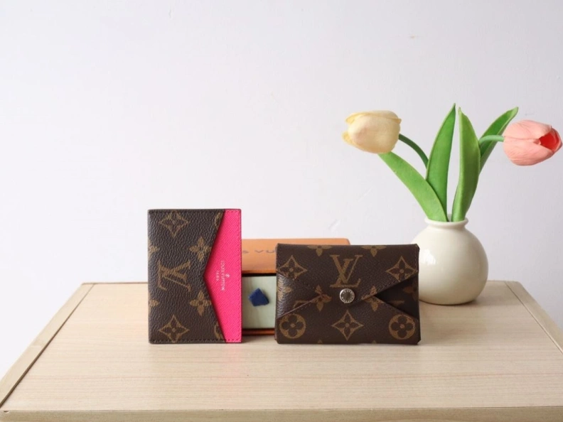 Efficient LX Wallets 7697