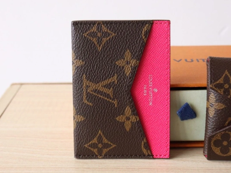 Efficient LX Wallets 7697