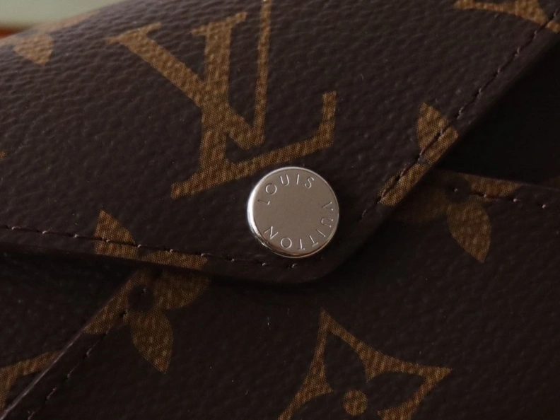 Efficient LX Wallets 7697