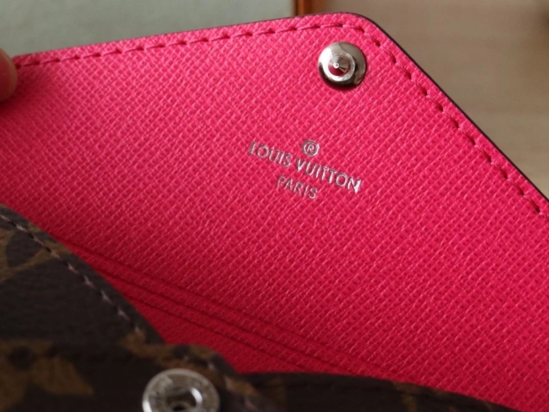 Efficient LX Wallets 7697