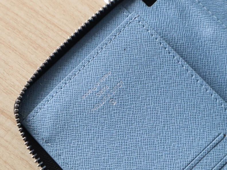 AllSeason LX Wallets 7689