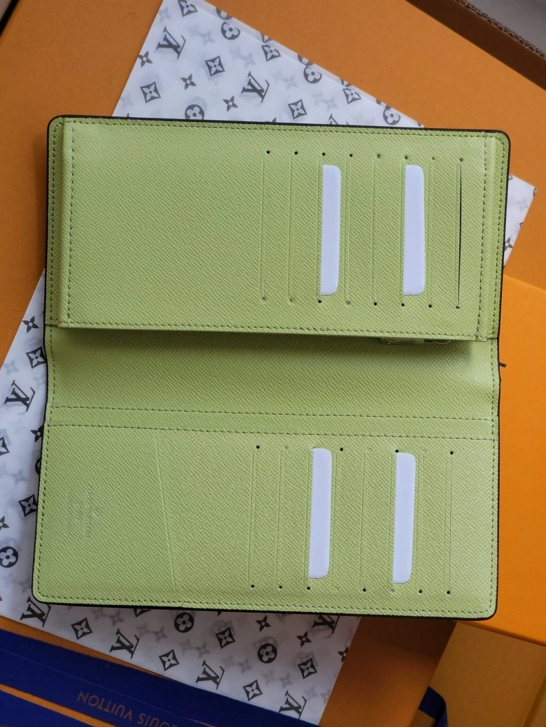 LX Wallets Timeless 7702
