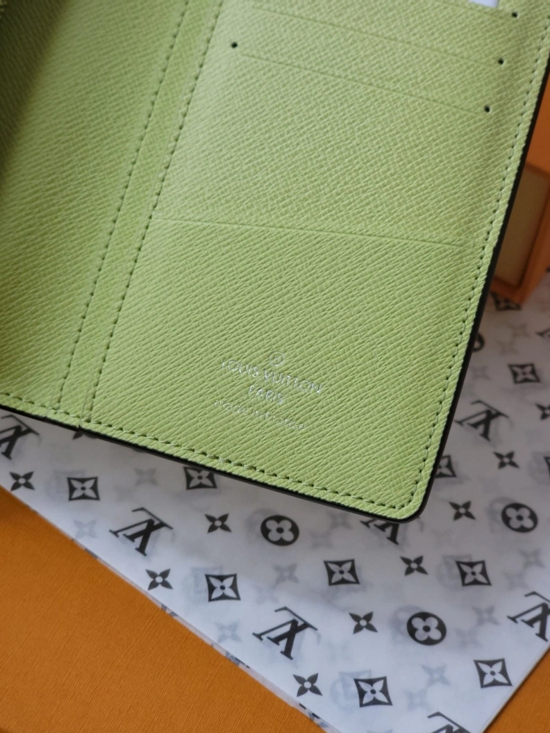 LX Wallets Timeless 7702