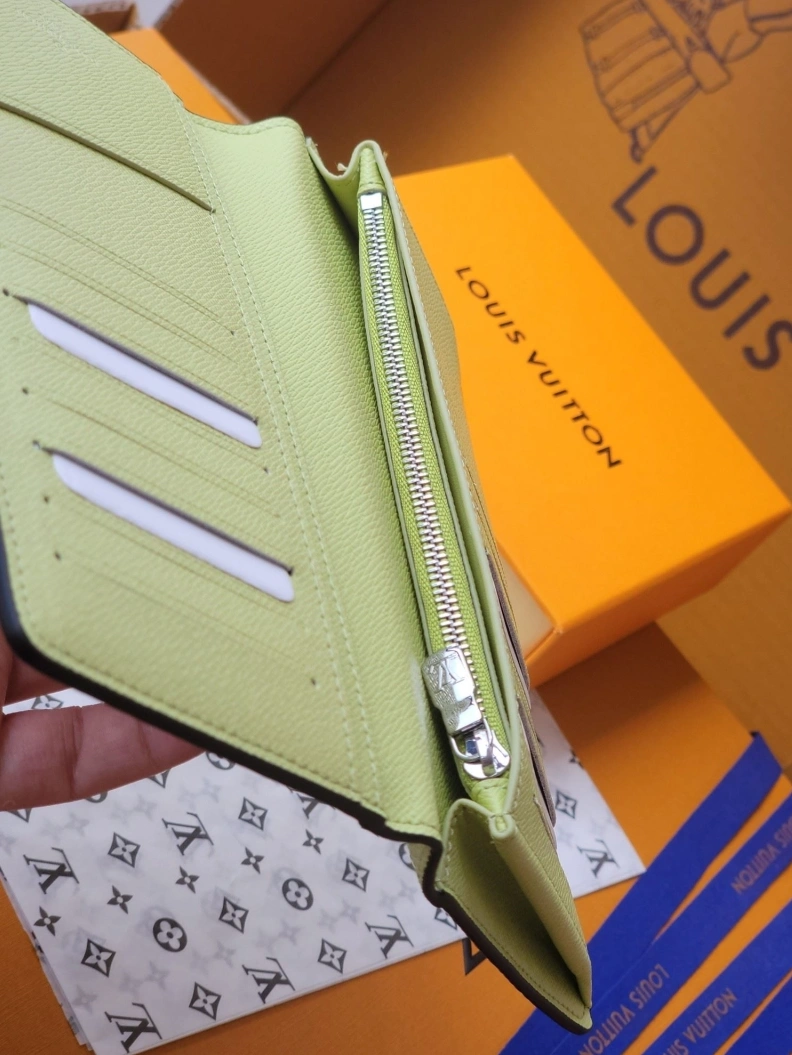 LX Wallets Timeless 7702