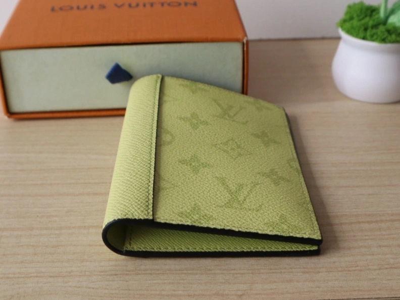 Compact LX Wallets 7692