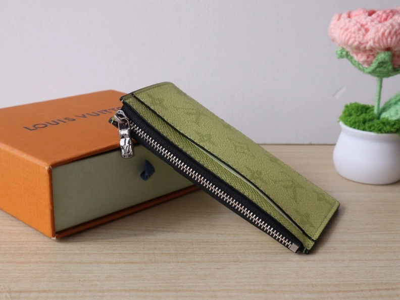 Practical LX Wallets 7687