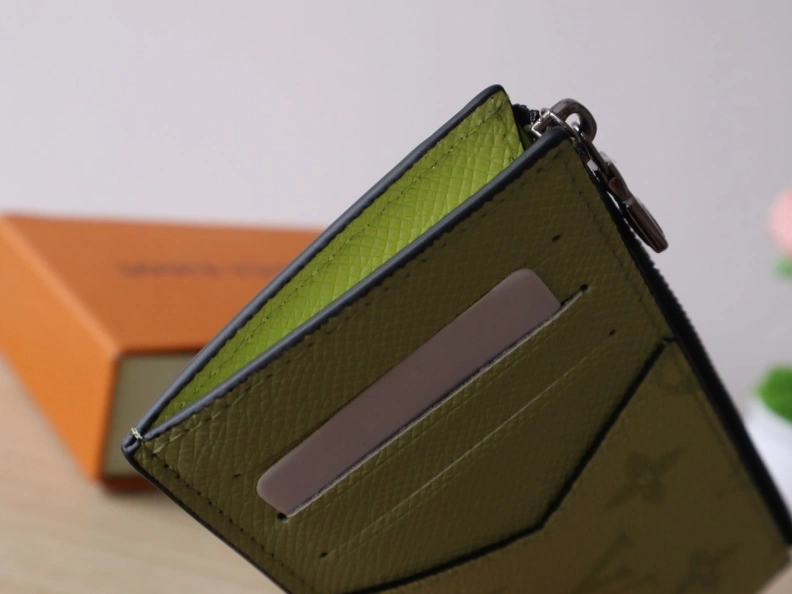 Practical LX Wallets 7687