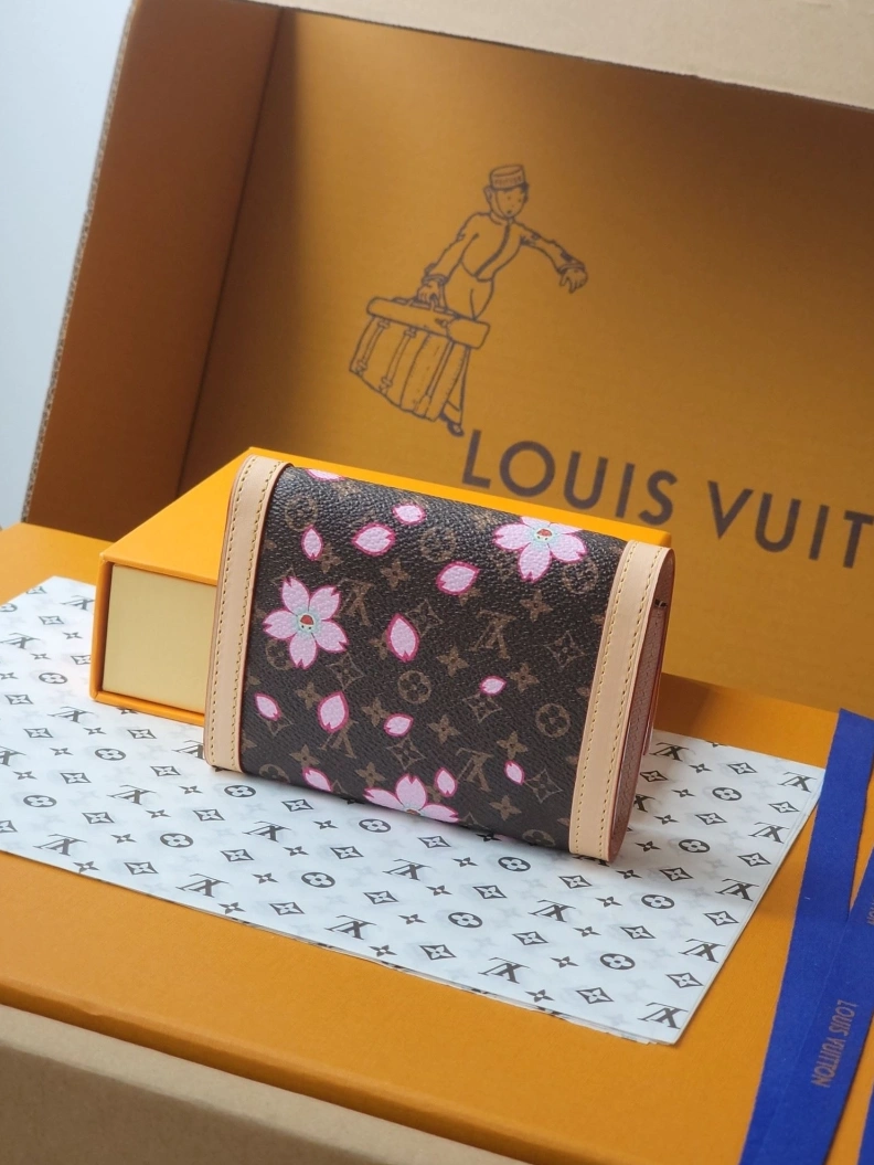 Cozy LX Wallets 7674