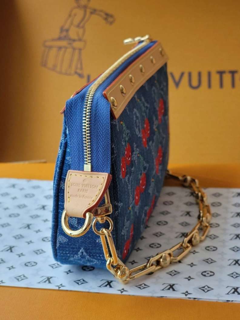 GoAnywhere LX Clutch Bags 7859