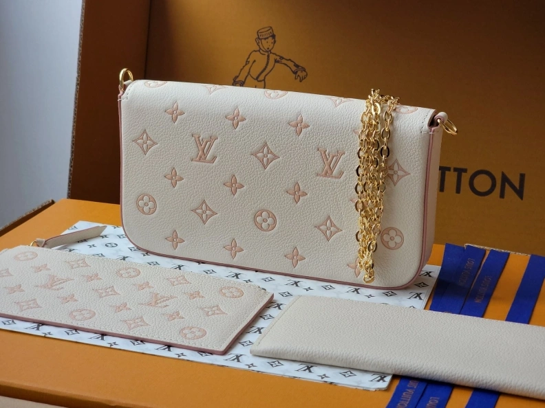Cozy LX Wallets 7679