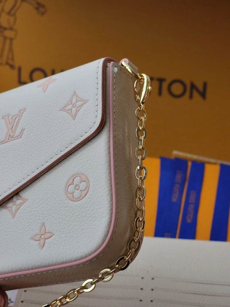 Cozy LX Wallets 7679