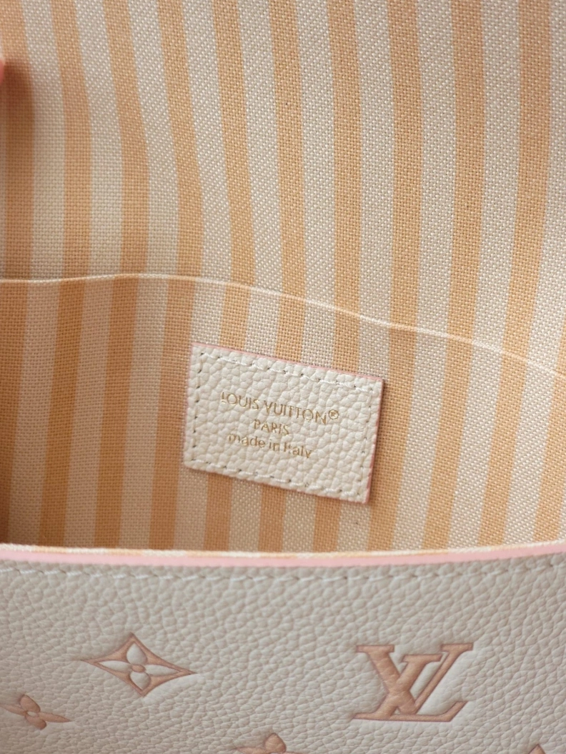 Cozy LX Wallets 7679