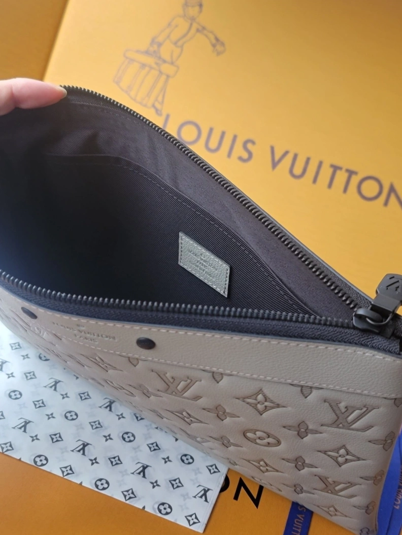 LX Clutch Bags Compact 7867