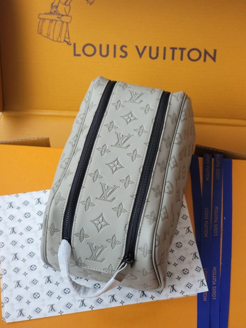 Minimalist LX Cosmetic Bags 7830