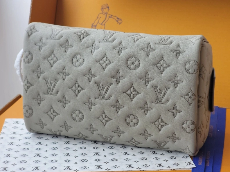 Minimalist LX Cosmetic Bags 7830