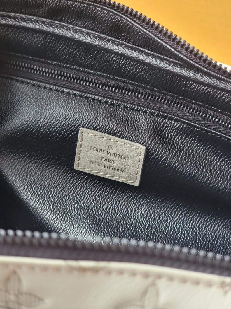 Minimalist LX Cosmetic Bags 7830