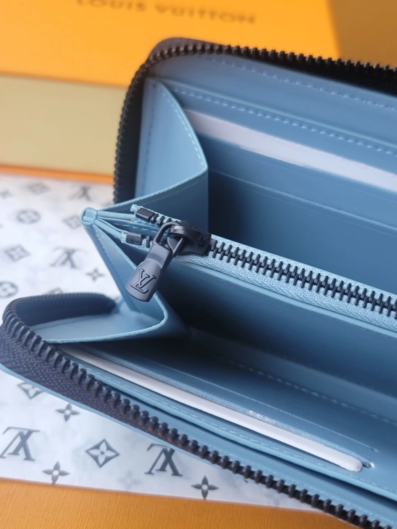 Stylish LX Wallets 7669