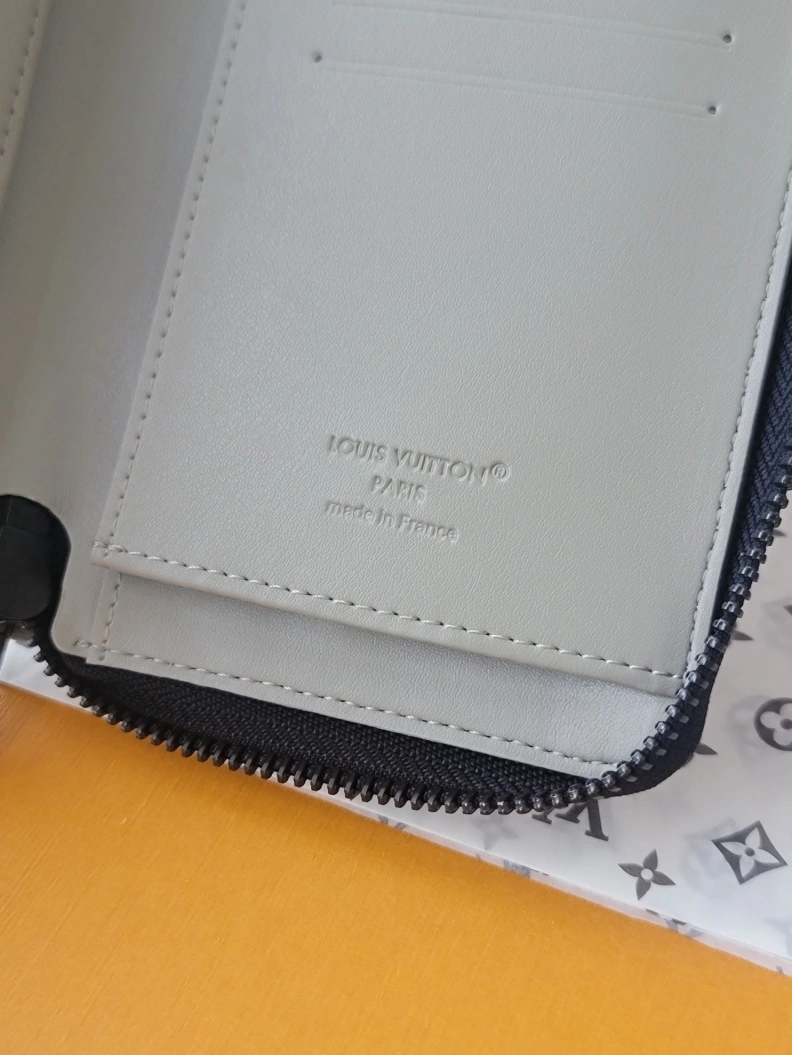 LX Wallets Sophisticated 7673