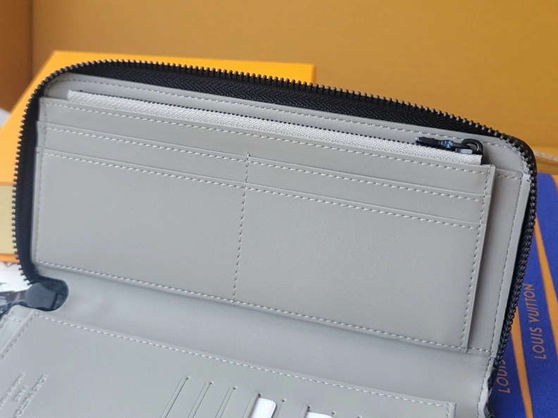 LX Wallets Sophisticated 7673