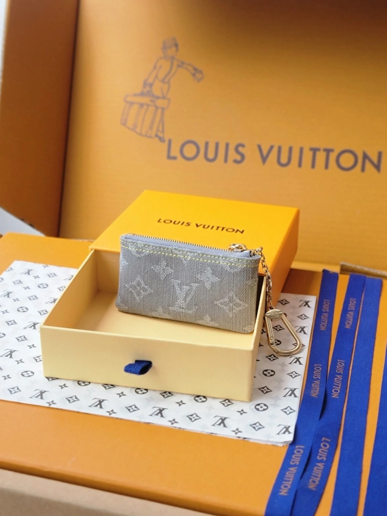 Fashionable LX Wallets 7653