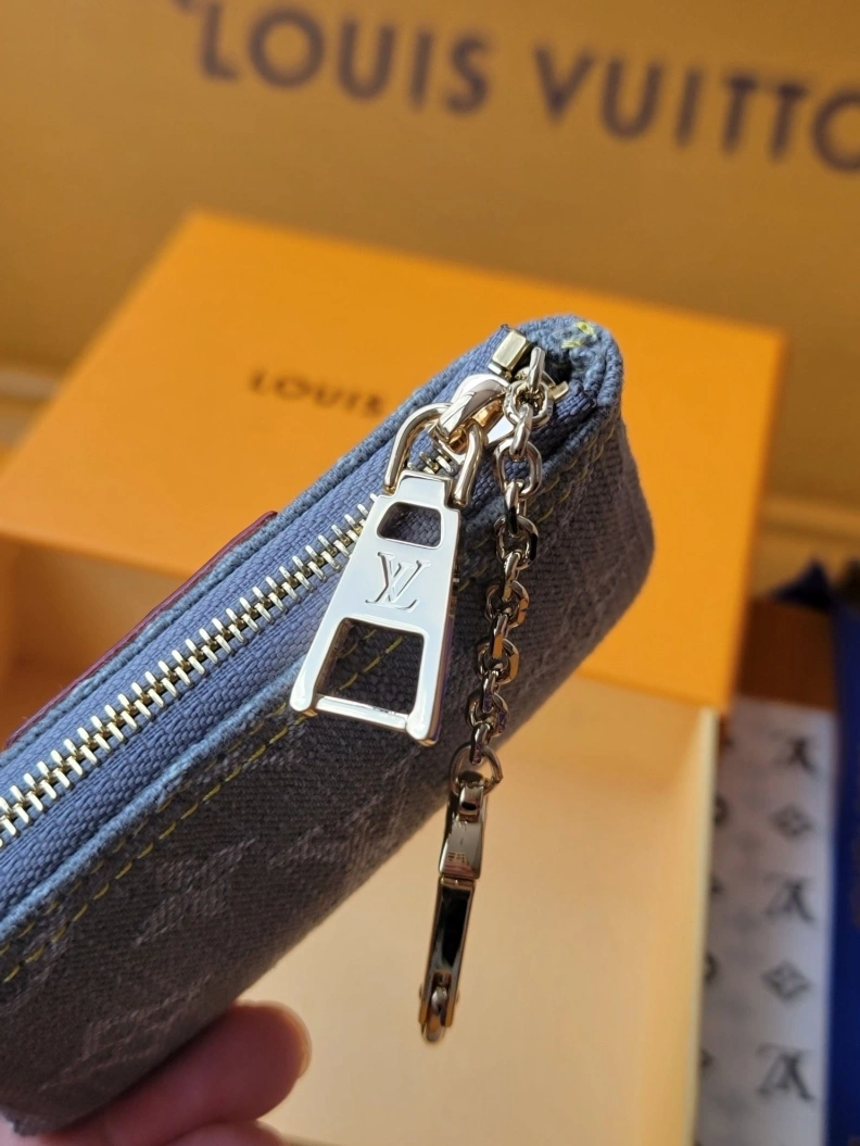 Fashionable LX Wallets 7653
