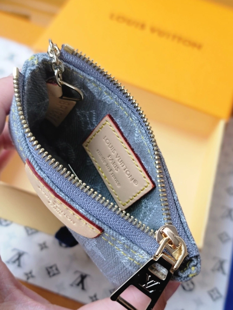 Fashionable LX Wallets 7653