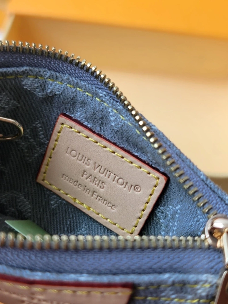 Fashionable LX Wallets 7653