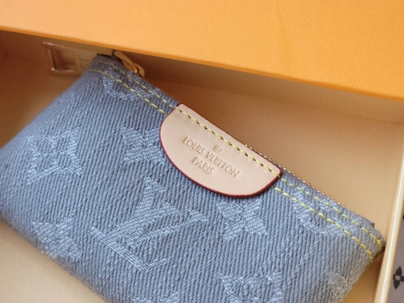 Fashionable LX Wallets 7653