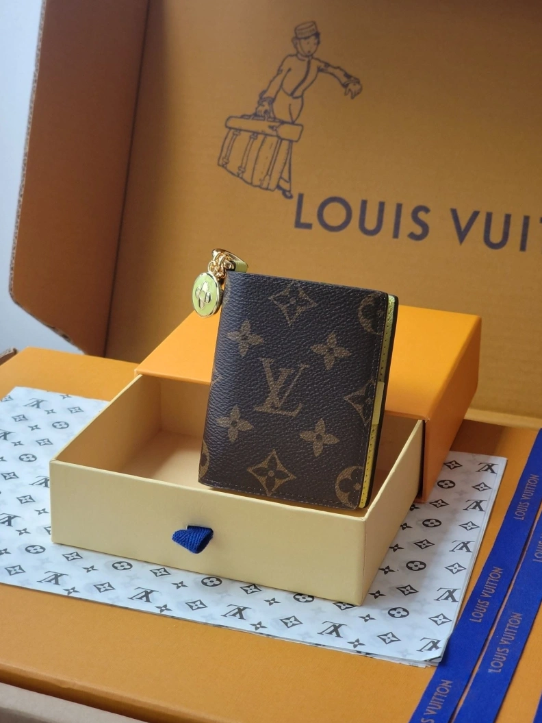 Affordable LX Wallets 7665