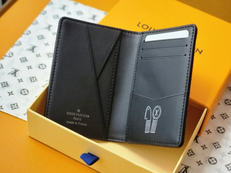 Breathable LX Wallets 7659